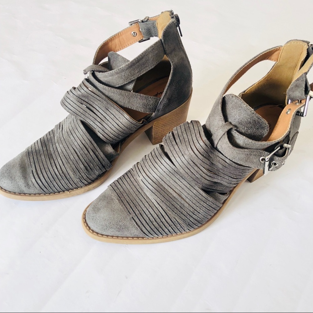 1 for $15 or 2/$20 SHOE SALE! Qupid Gray Heeled Bootie - Women's 10